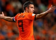 AYXapp下载-意甲焦点战之夜，乔治连续得分拉开差距，书写个人传奇