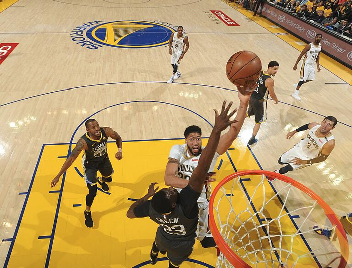 篮网碾压鹈鹕，浓眉哥状态火热