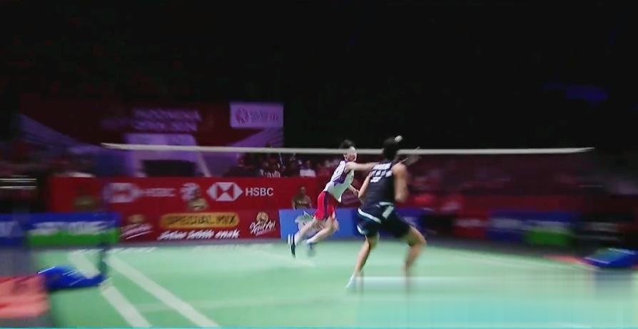 中国队碾压印尼队,马琳点燃赛场 中国队碾压印尼队,马琳点燃赛场