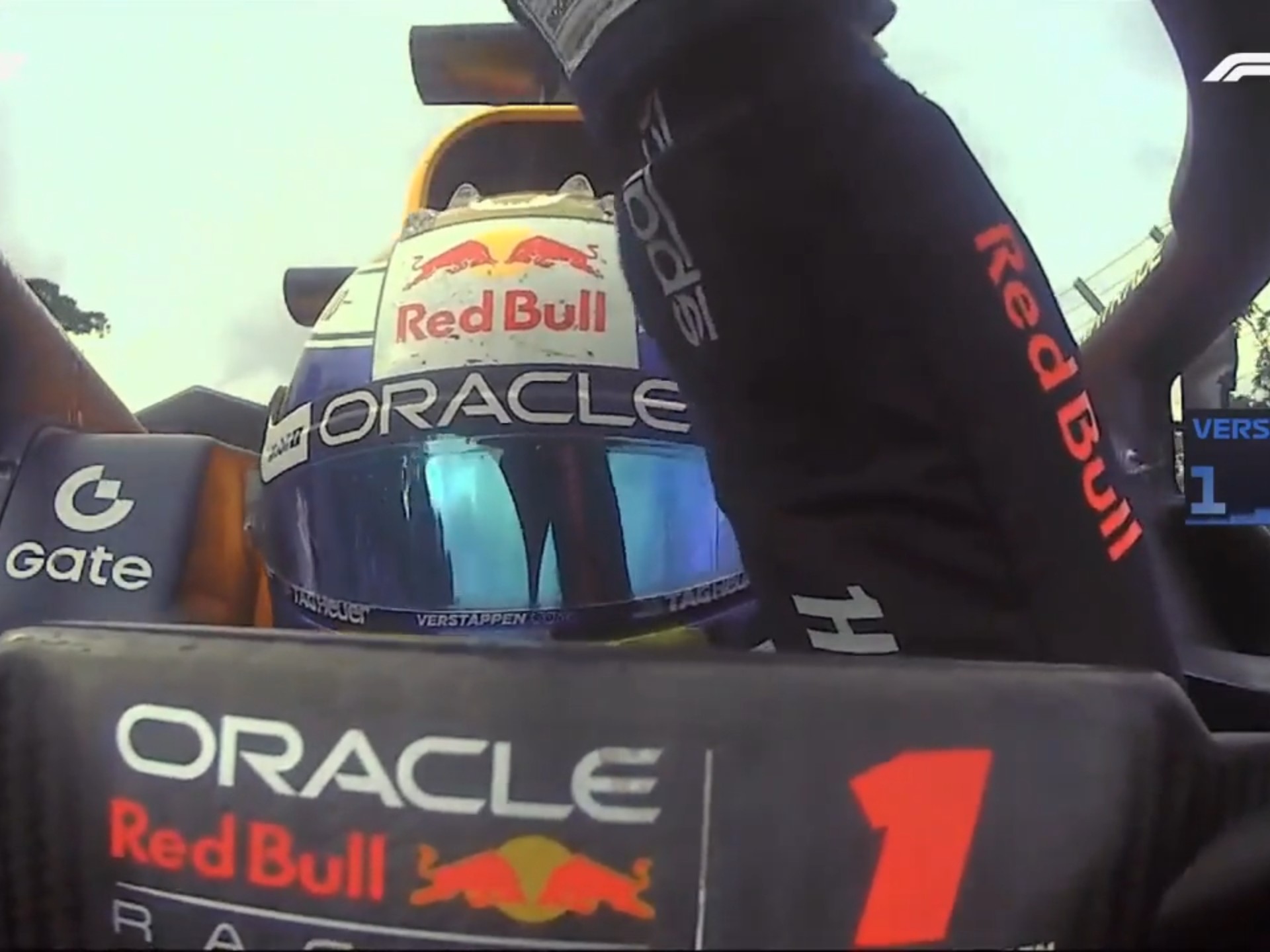 红牛二队鏖战阿斯顿马丁，维斯塔潘惊艳四座