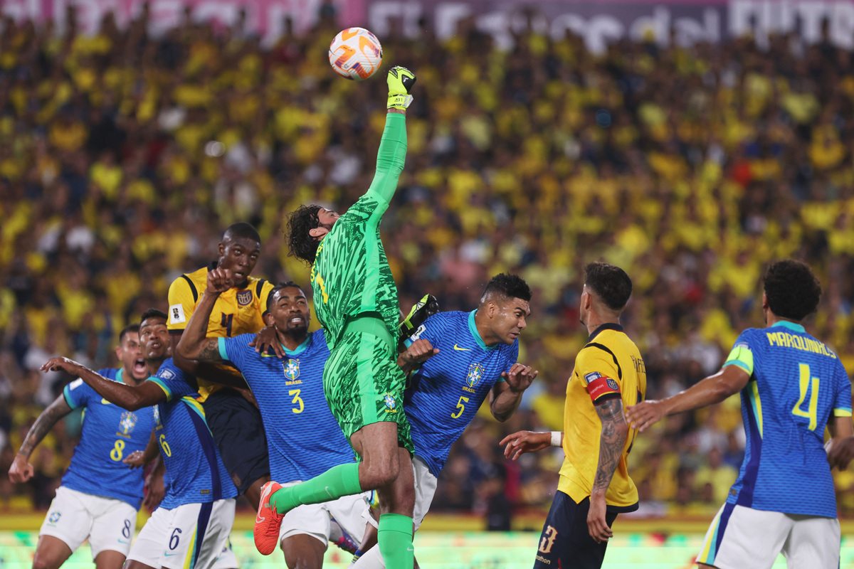 墨西哥男篮险胜巴西男篮，汉密尔顿关键制胜