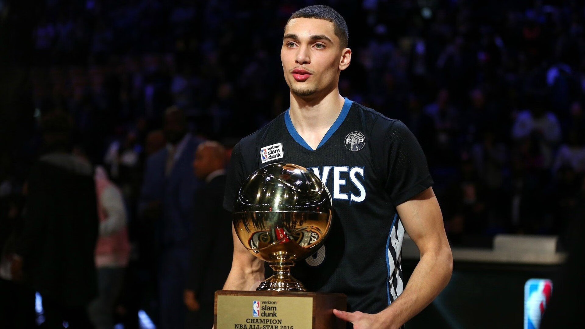 桑巴舞台上的探戈独舞，梅西在巴西对阵AC米兰友谊赛中的个人能力完全展现