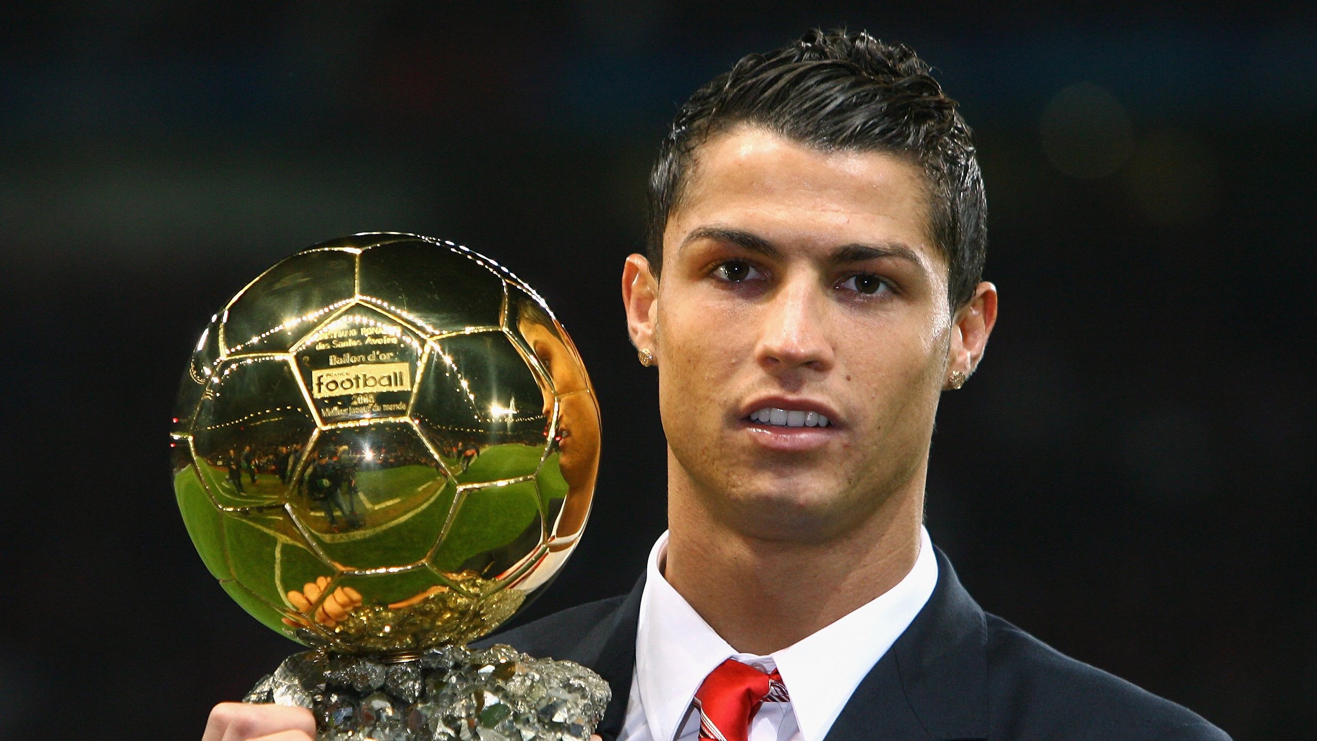 弗拉霍维奇末节神兵天降，几内亚与厄瓜多尔的足球盛宴